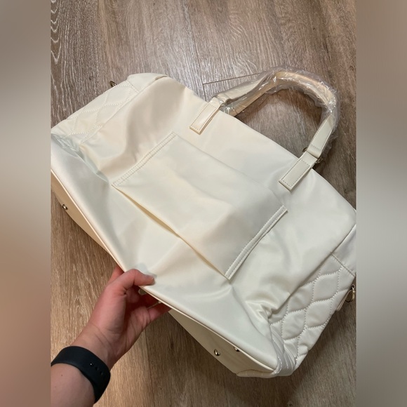 Bella Russo Cream White Quilted Weekender Duffle Bag Handbag - Picture 5 of 10